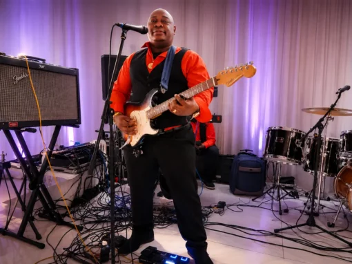 Fesi Fu Lobi – Eindejaarsfeest Fesi Fu Lobi – Eindejaarsfeest